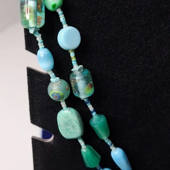 Green/ Blue Glass & Stone Beaded Necklace & Earrings - Picture 4 of 11